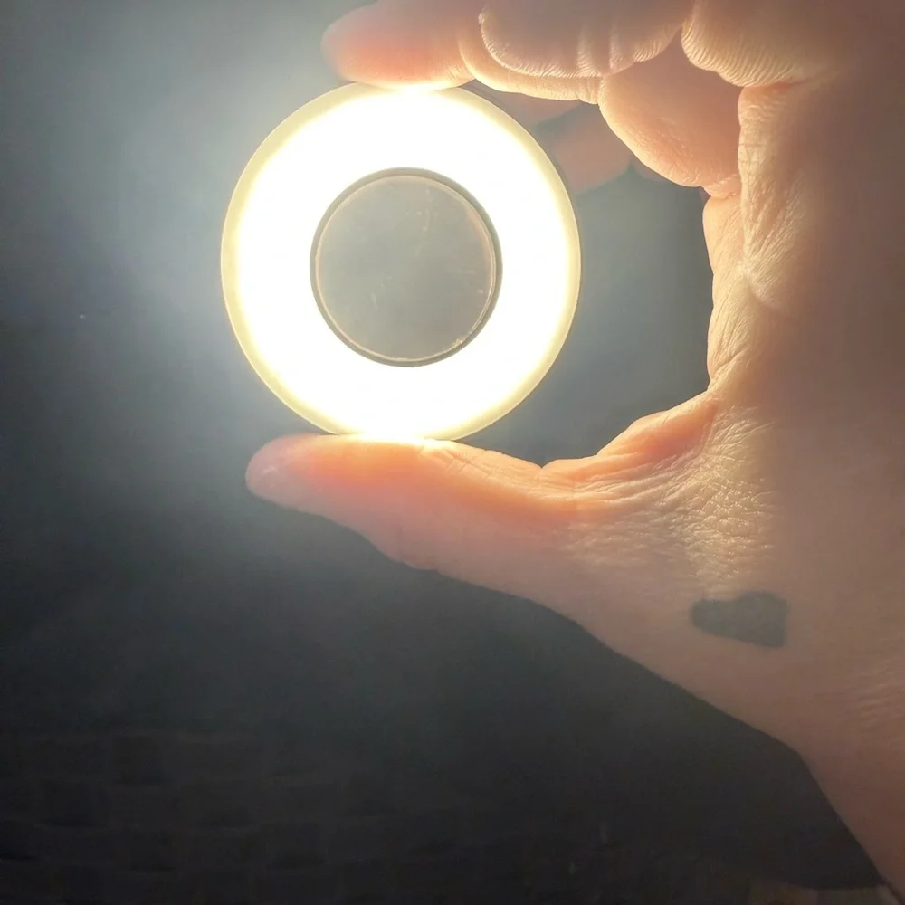 Vivitar Mini MagSafe Selfie Ring Light | Portable LED | Magnetic stick on